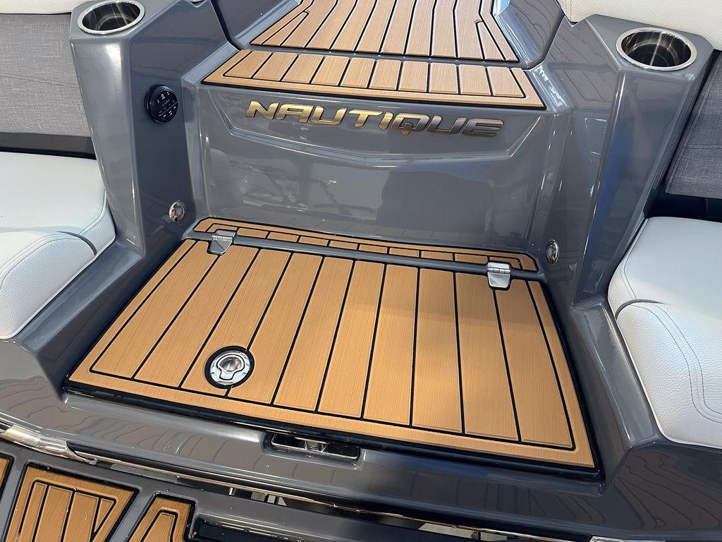 2024 Nautique G23