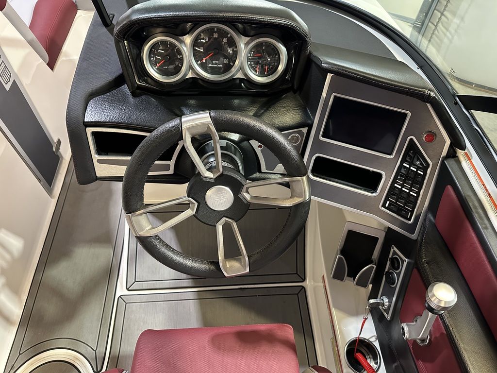 2022 MasterCraft XT20