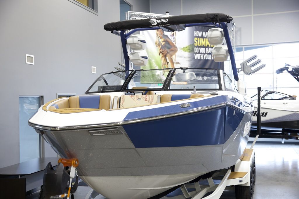 2025 Malibu Boats 26 LSV