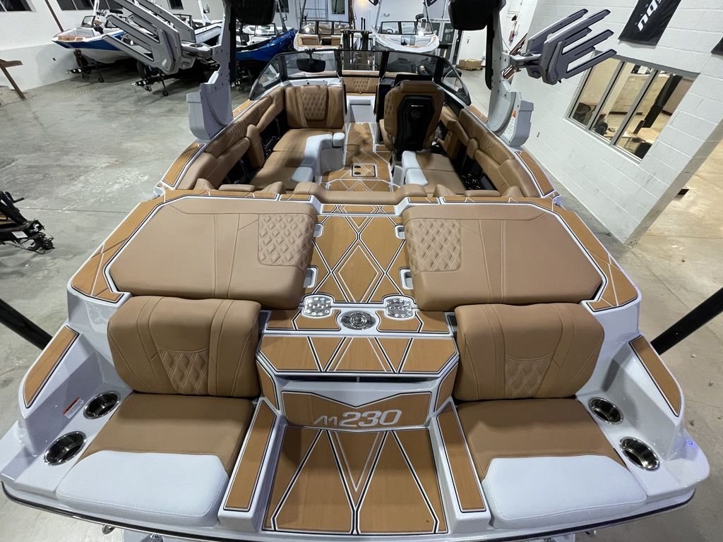 2025 Malibu Boats M230
