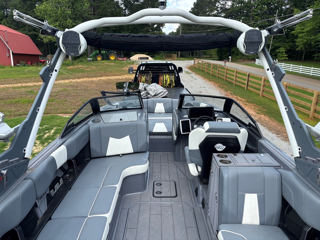 2022 Malibu 24 MXZ