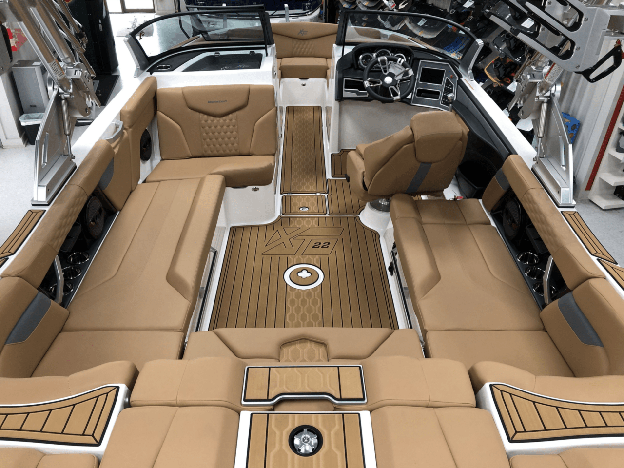 2024 MasterCraft XT-22 | 209130