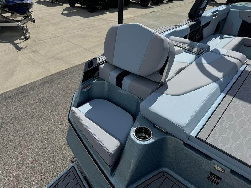2025 MasterCraft XT23