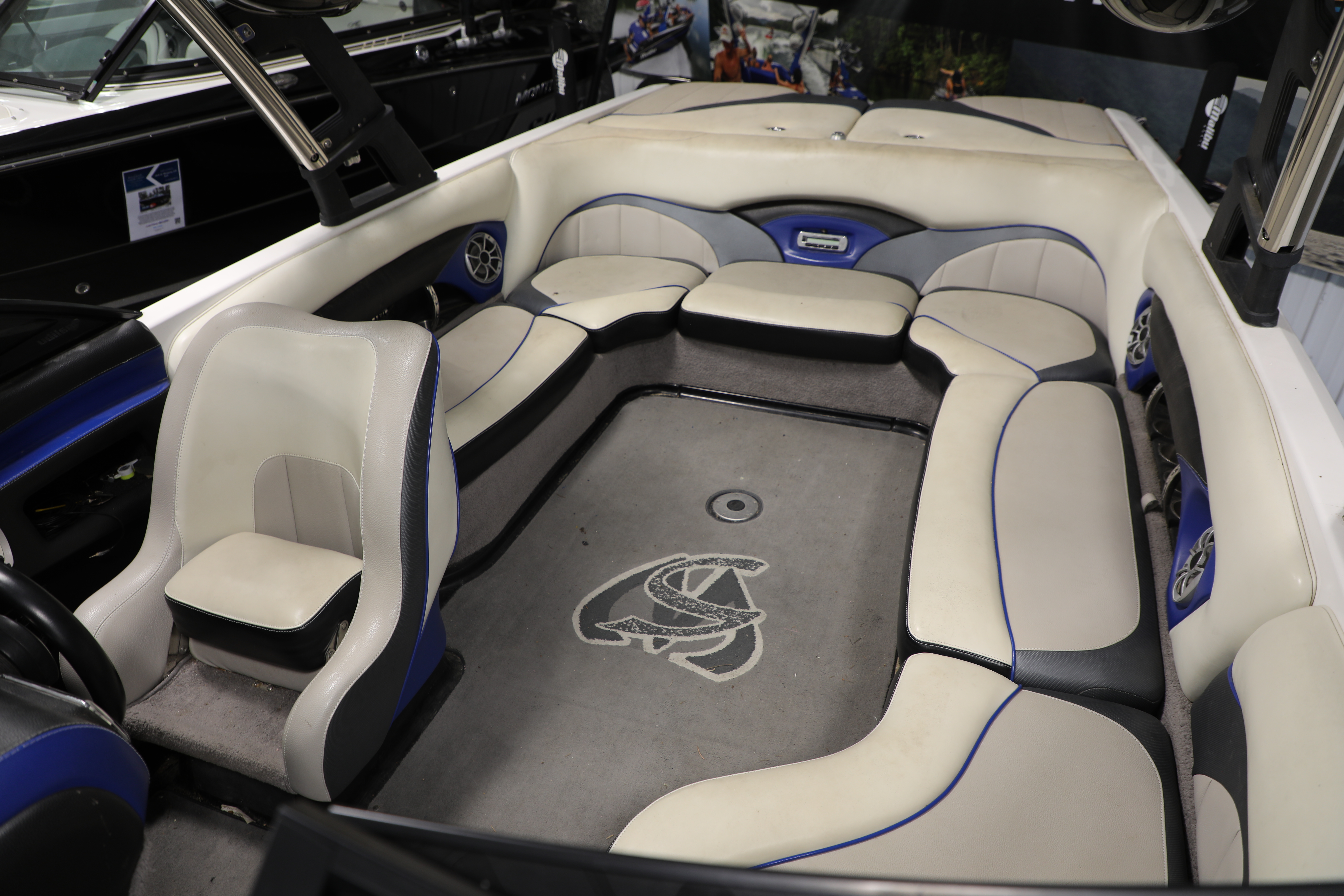 2012 Malibu Wakesetter 23 LSV