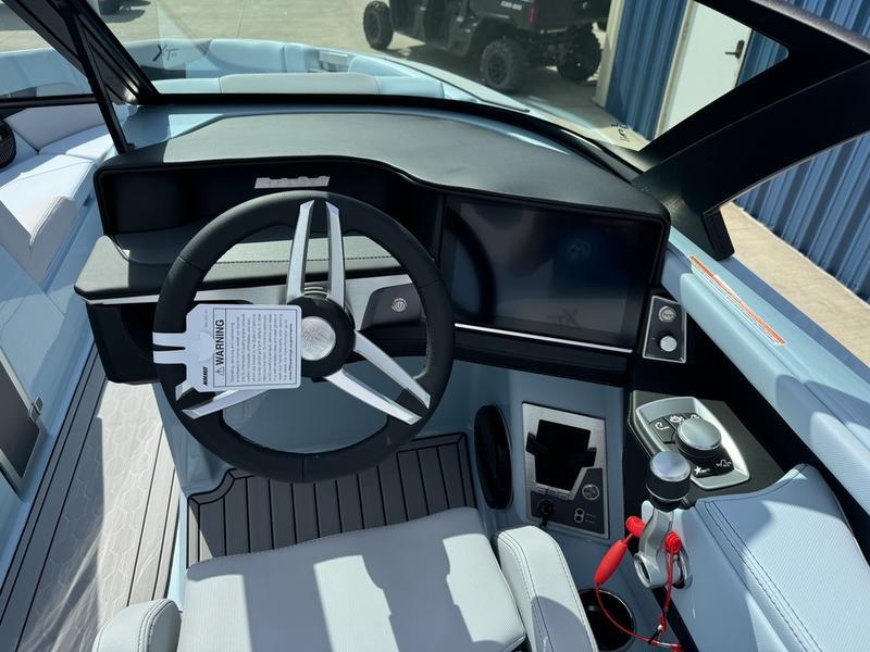 2025 MasterCraft XT23