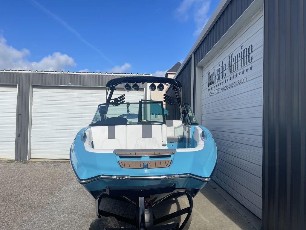 2022 MasterCraft X26