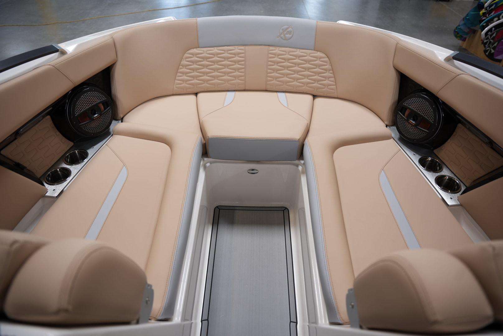 2025 MasterCraft X24 &#8211; NEW ARRIVAL! NEW 2025 COLORS!