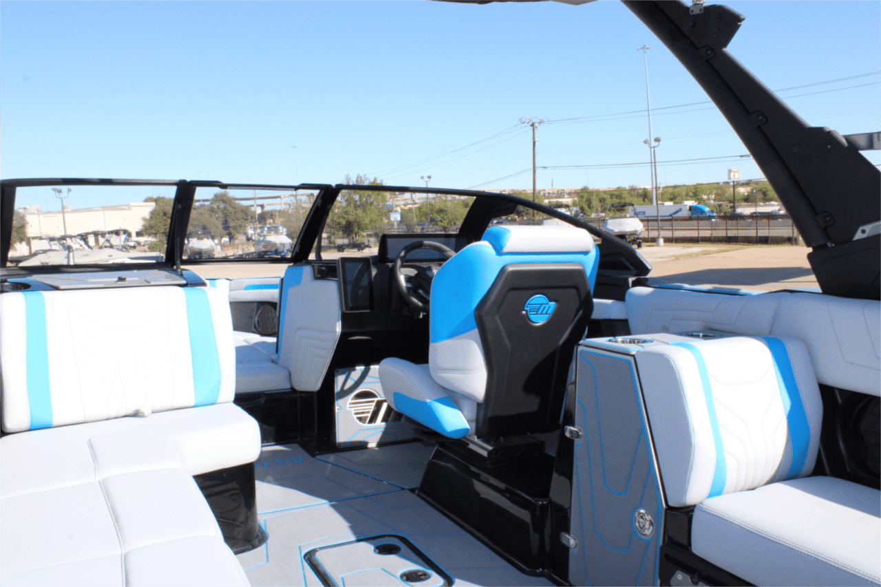 2025 Malibu 25 LSV