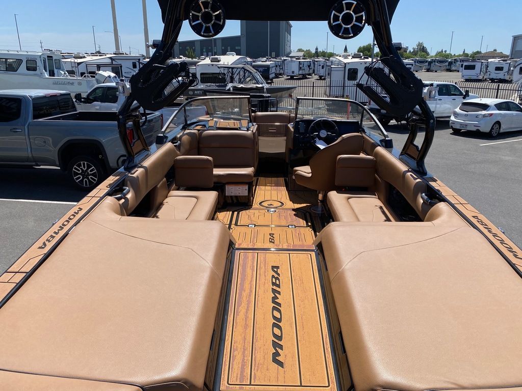 2023 MOOMBA Mojo