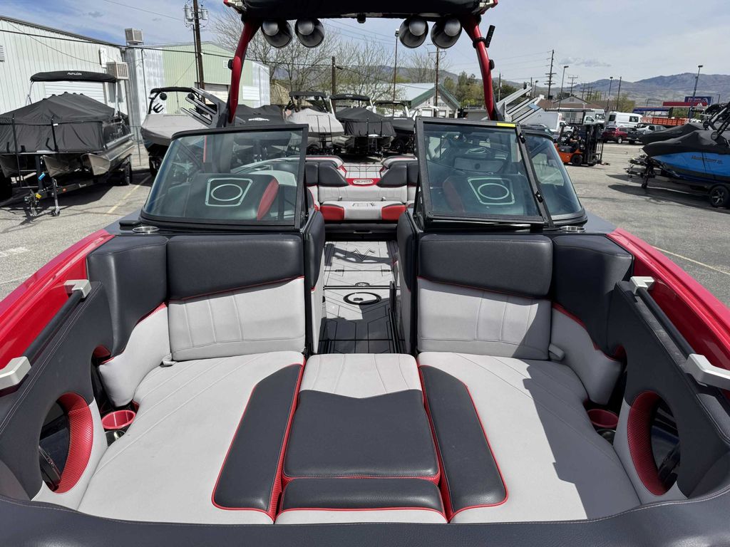 2019 SUPRA SE550