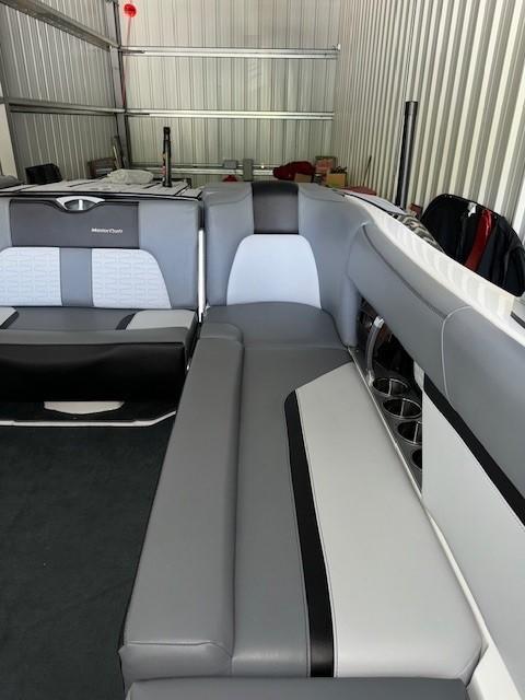 2021 MasterCraft X24