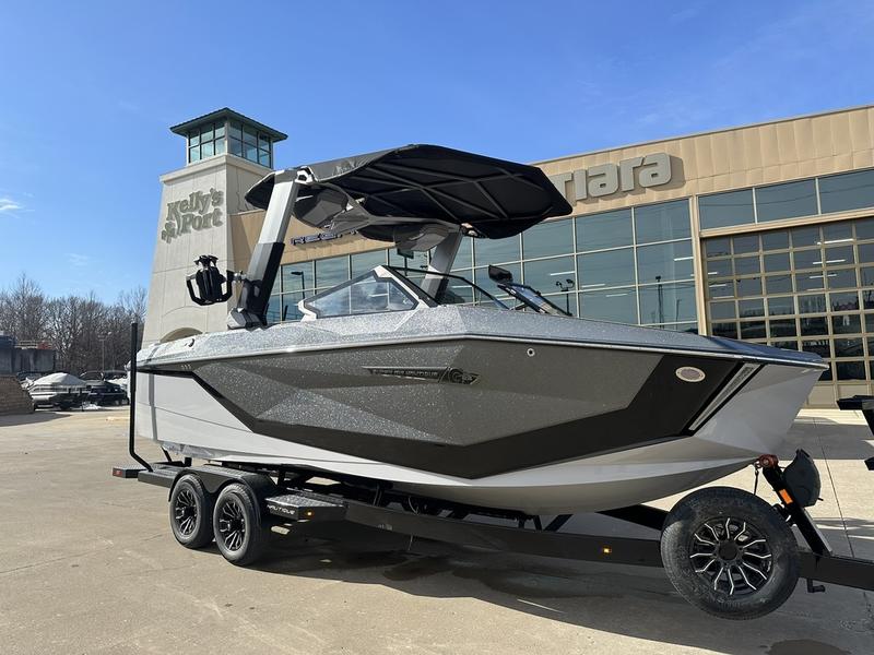 2025 Nautique G23