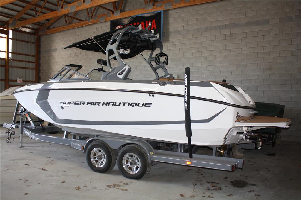 2017 Nautique G23