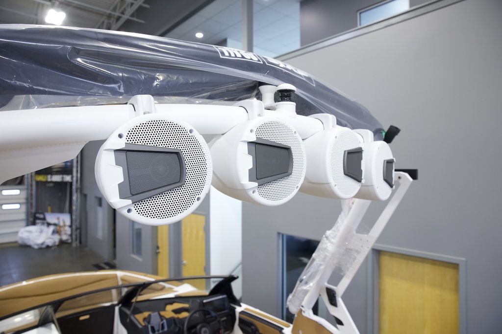 2025 Axis Wake Research A225
