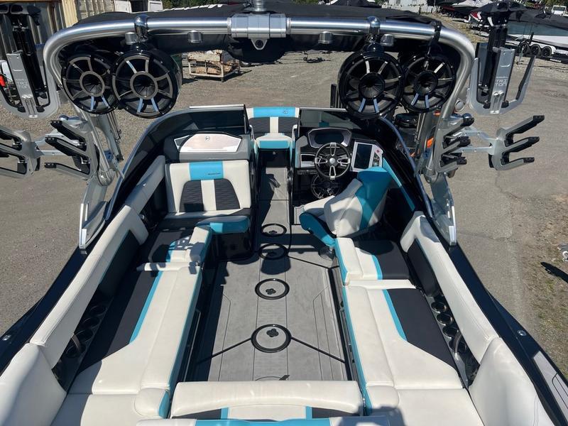 2019 MasterCraft X24