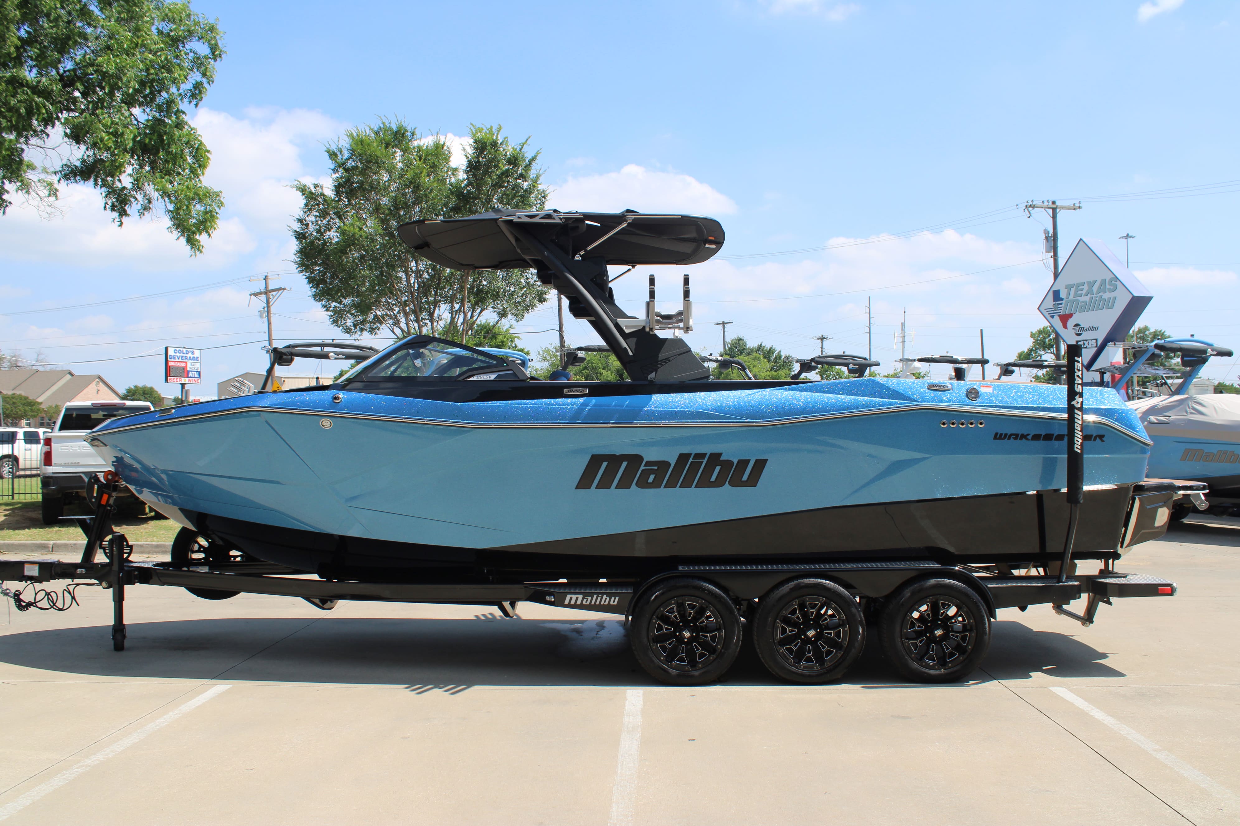 2025 Malibu 26 LSV