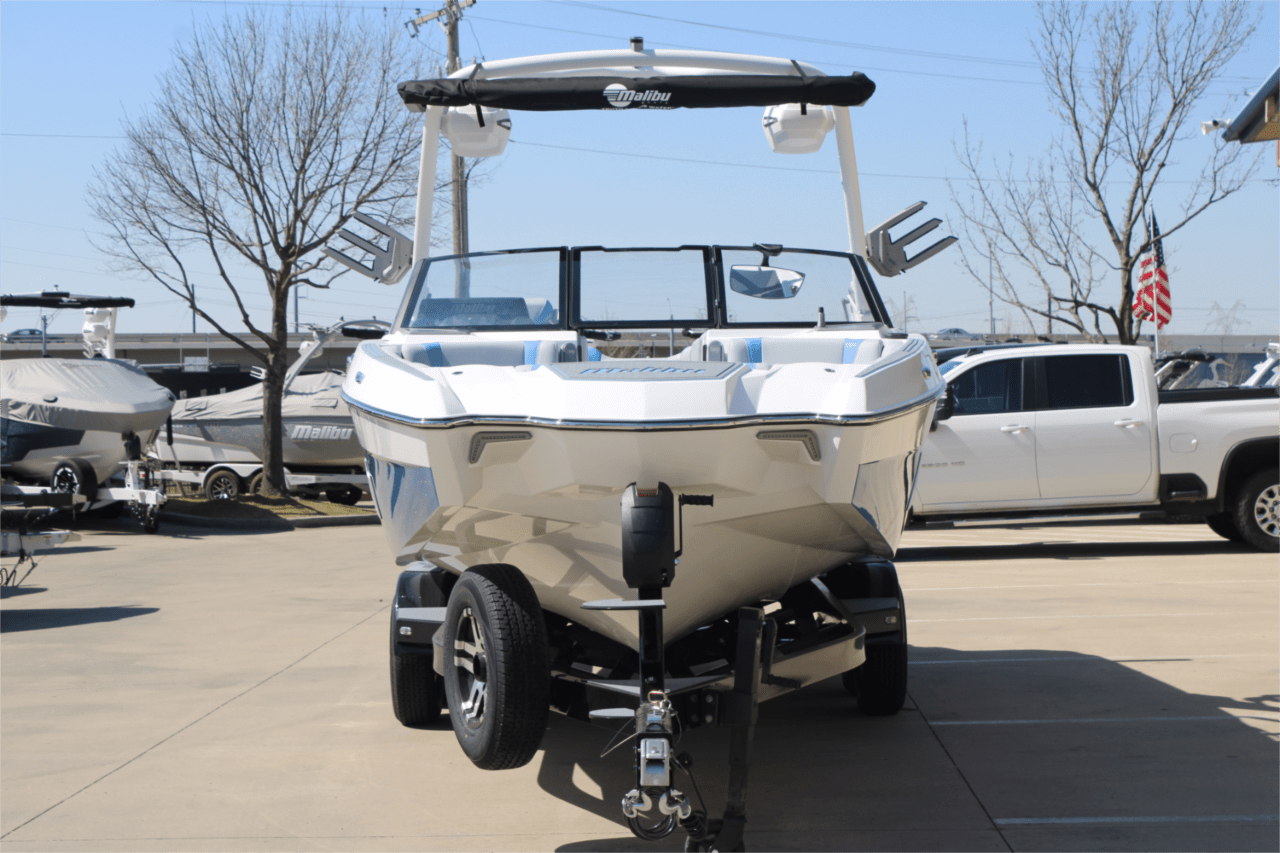 2025 Malibu 24 MXZ