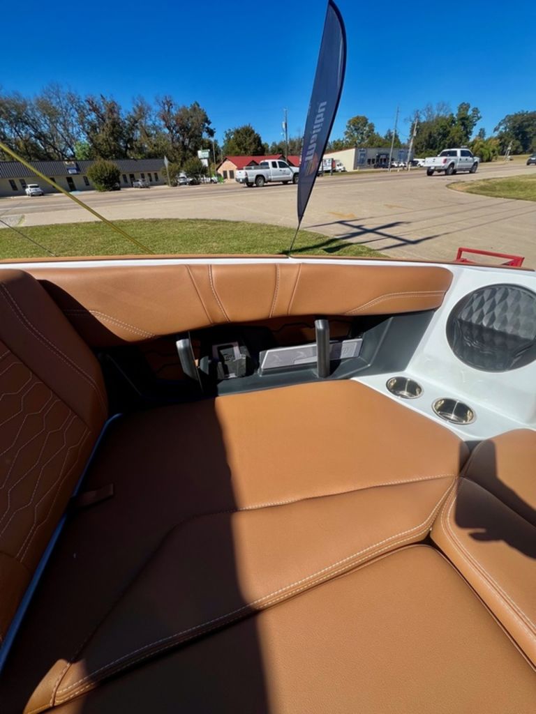 2025 Malibu Boats 22 MXZ