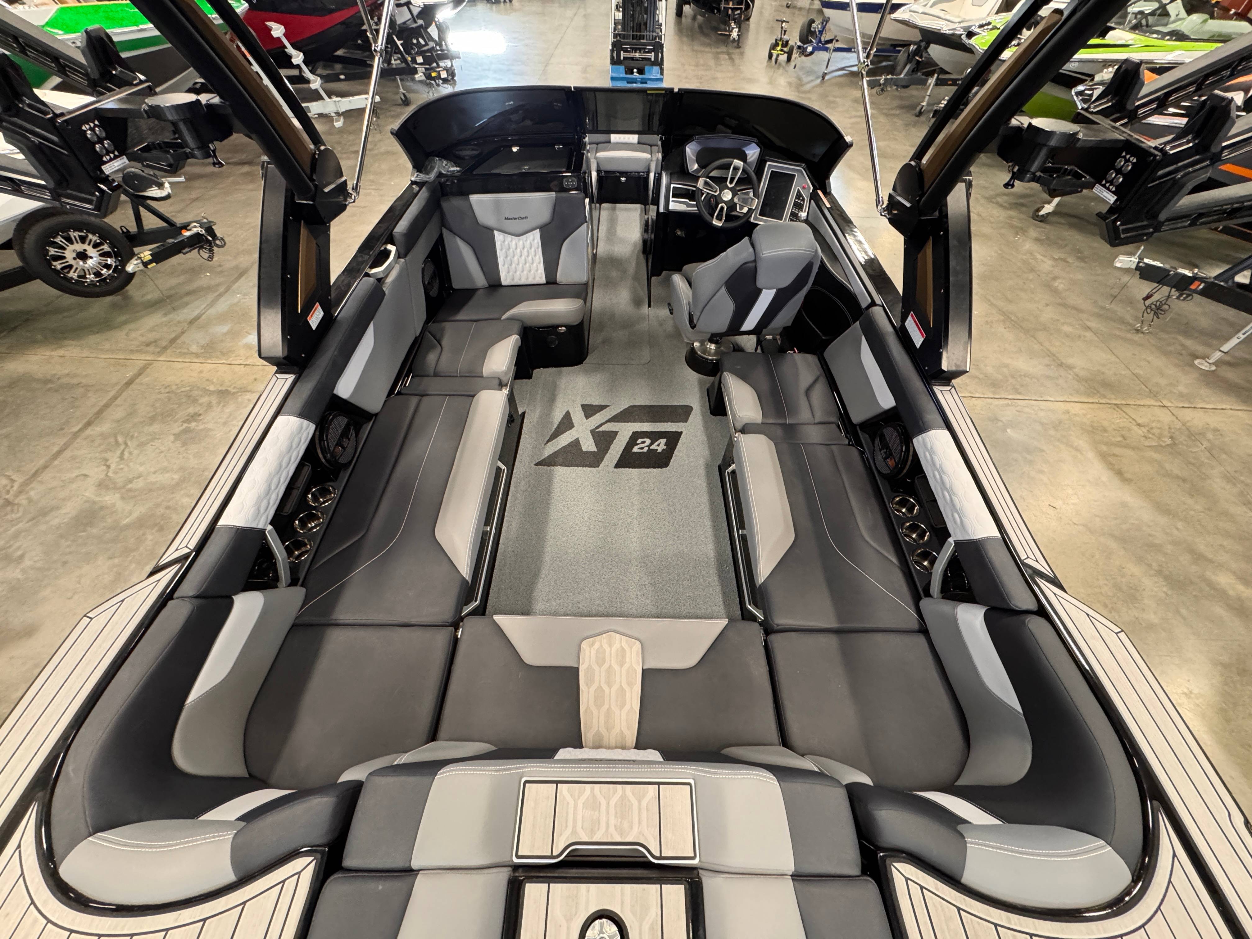 2024 MasterCraft XT24