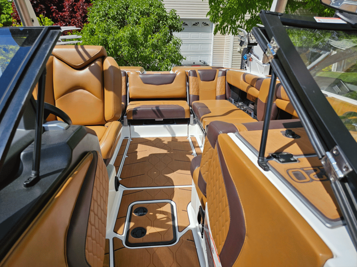 2021 Malibu M220 M6DI engine and upgraded trailer