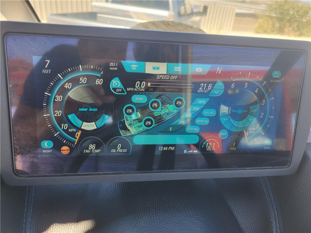 2019 Malibu 22MXZ Icon