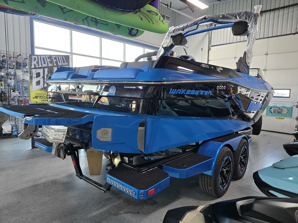 2025 Malibu Boats 23 LSV