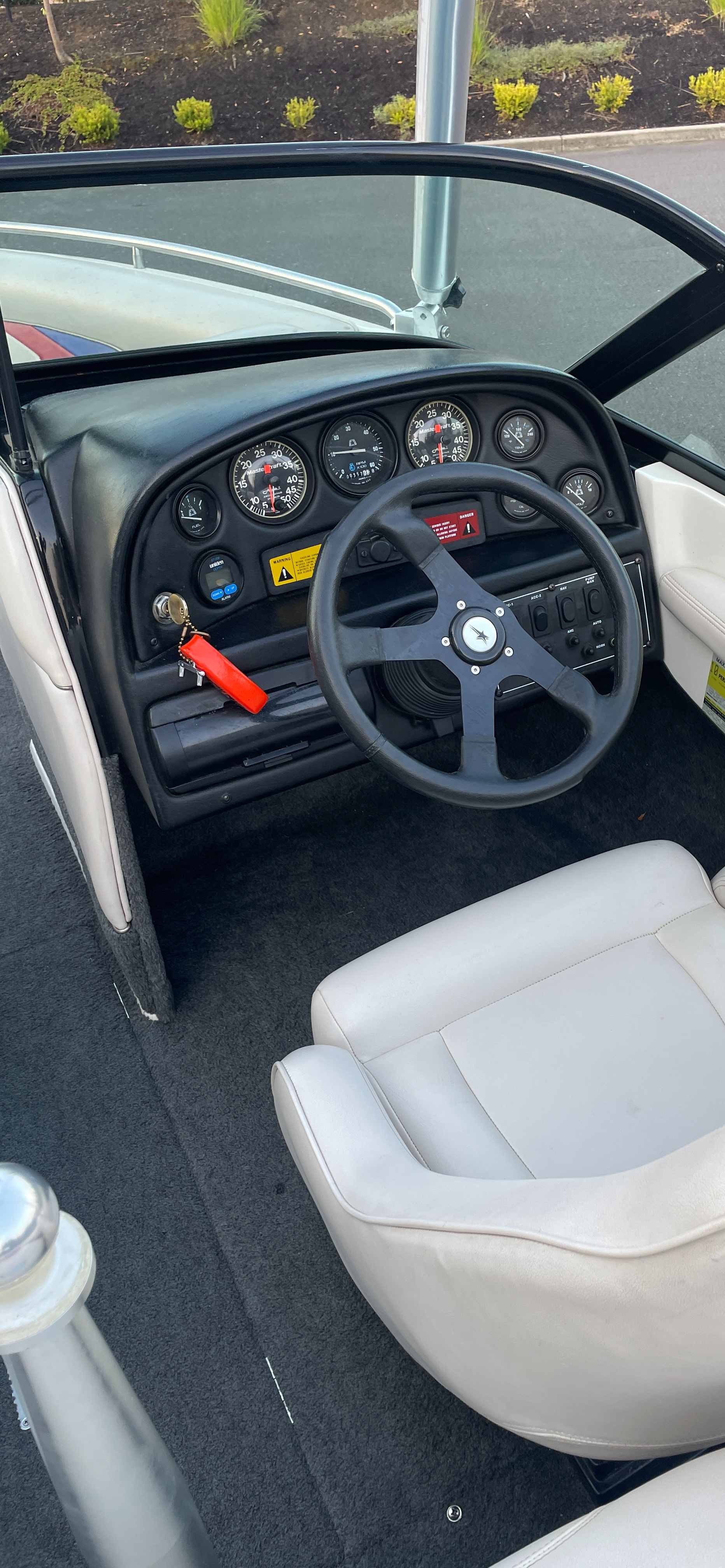 1995 Mastercraft Prostar 205