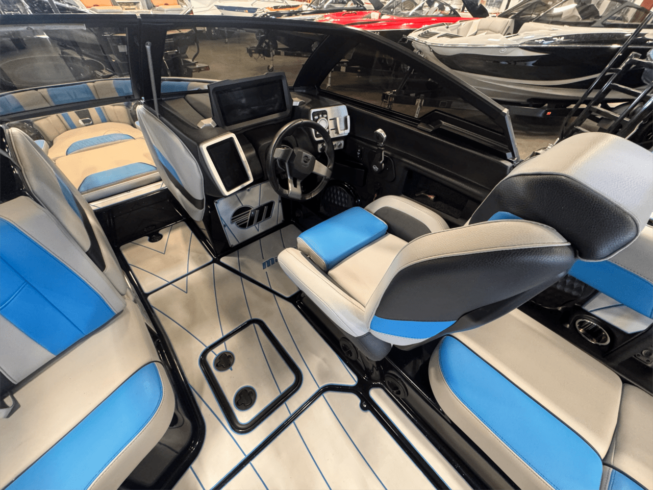2022 Malibu 23 LSV
