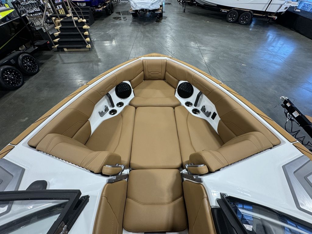2024 Malibu Boats 25 LSV