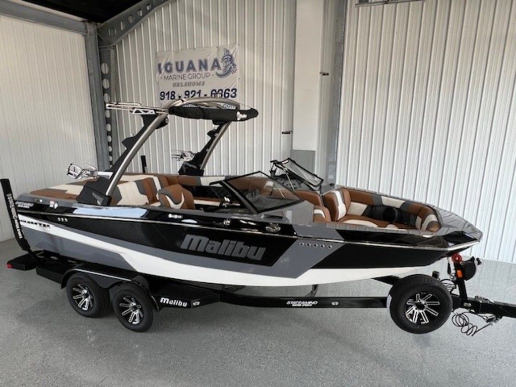 2024 Malibu Boats 21 LX