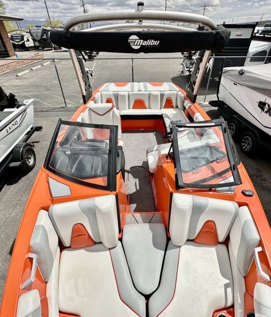 2020 Malibu Boats 21 VLX