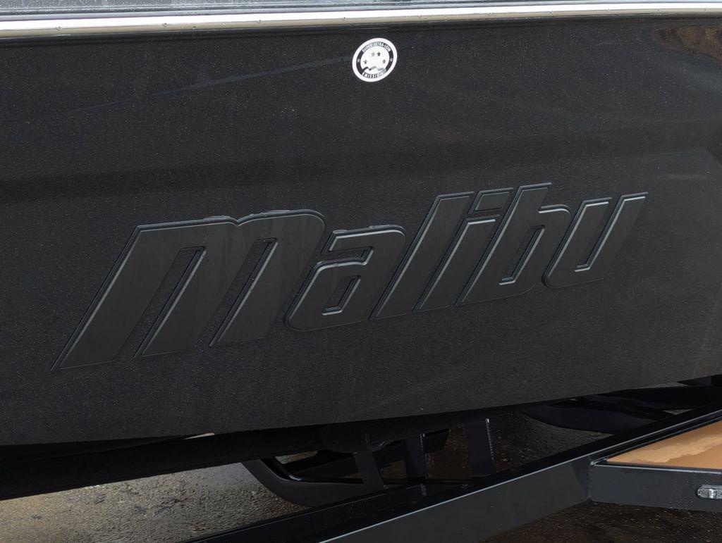 2025 Malibu 24 MXZ