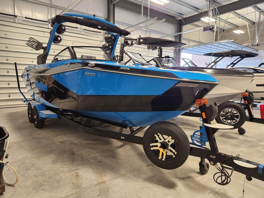 2023 malibu boats 26-LSV