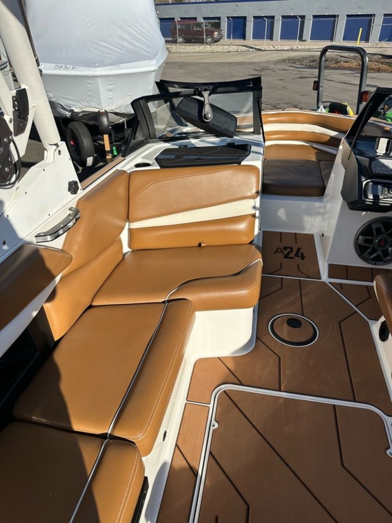 2020 Axis Wake Research A24