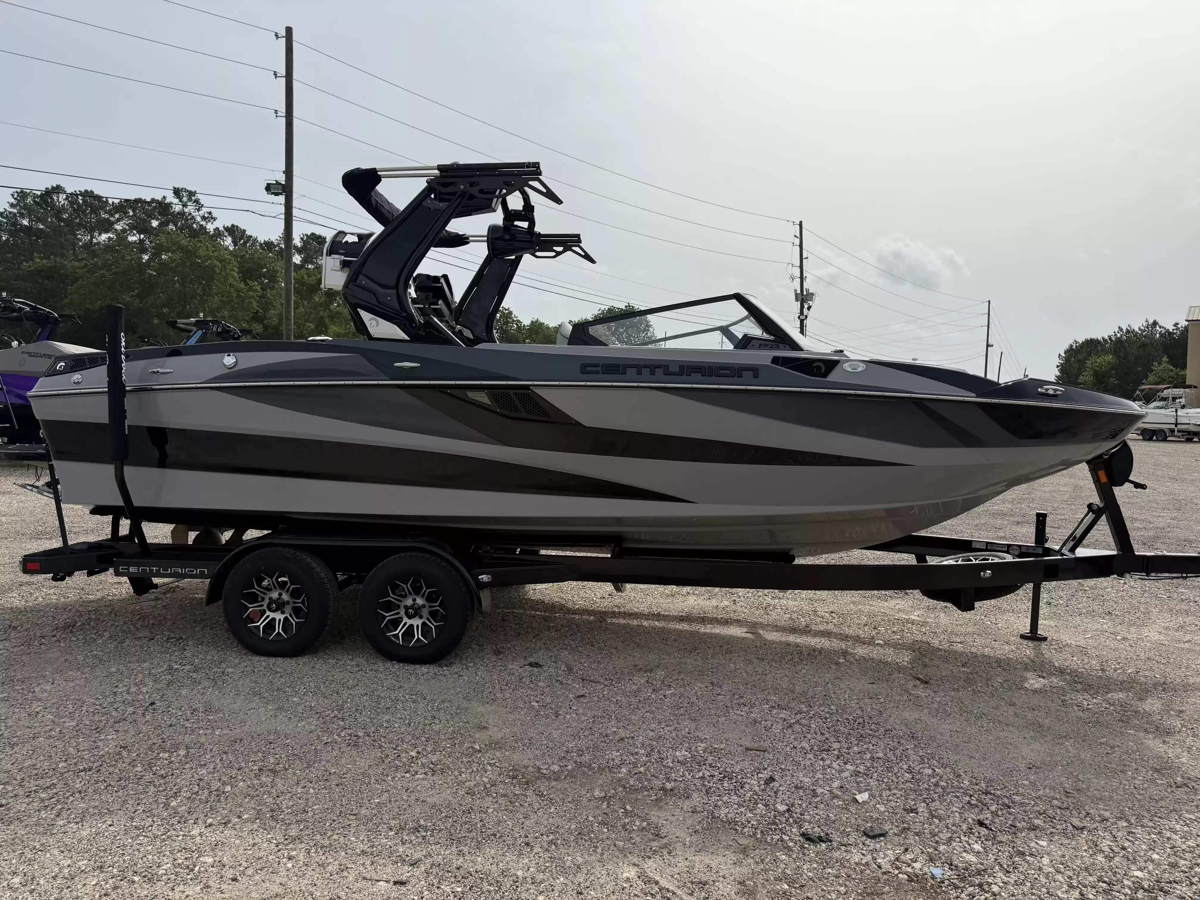 boat.Title