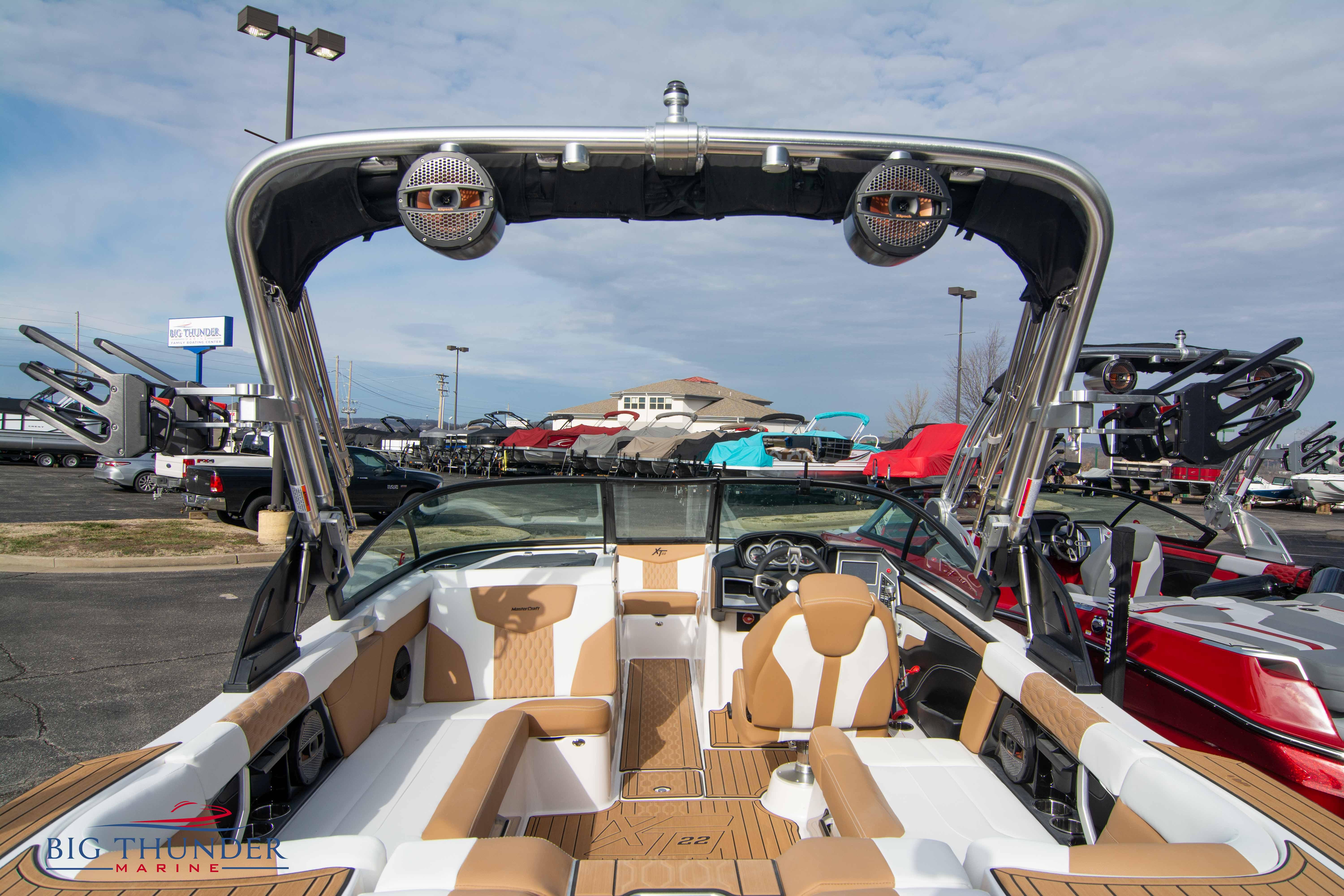 2023 Mastercraft XT22