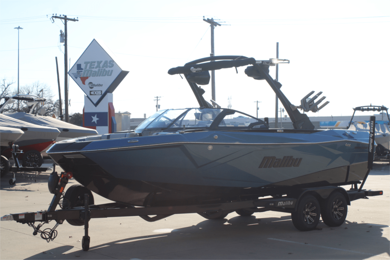 2025 Malibu 23 LSV