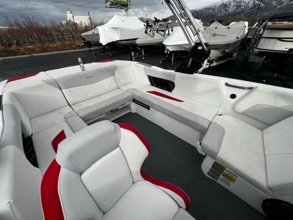 2021 MasterCraft NXT22