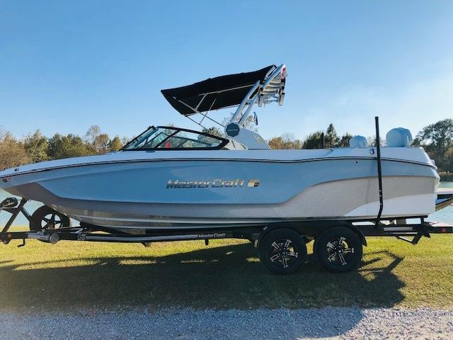 2023 MasterCraft XT24
