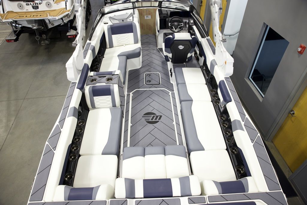 2025 Malibu Boats 26 LSV