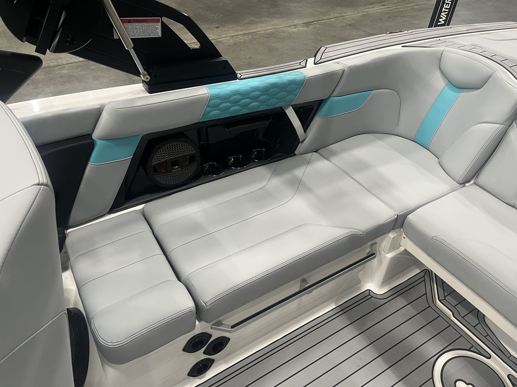 2025 MasterCraft XT22T