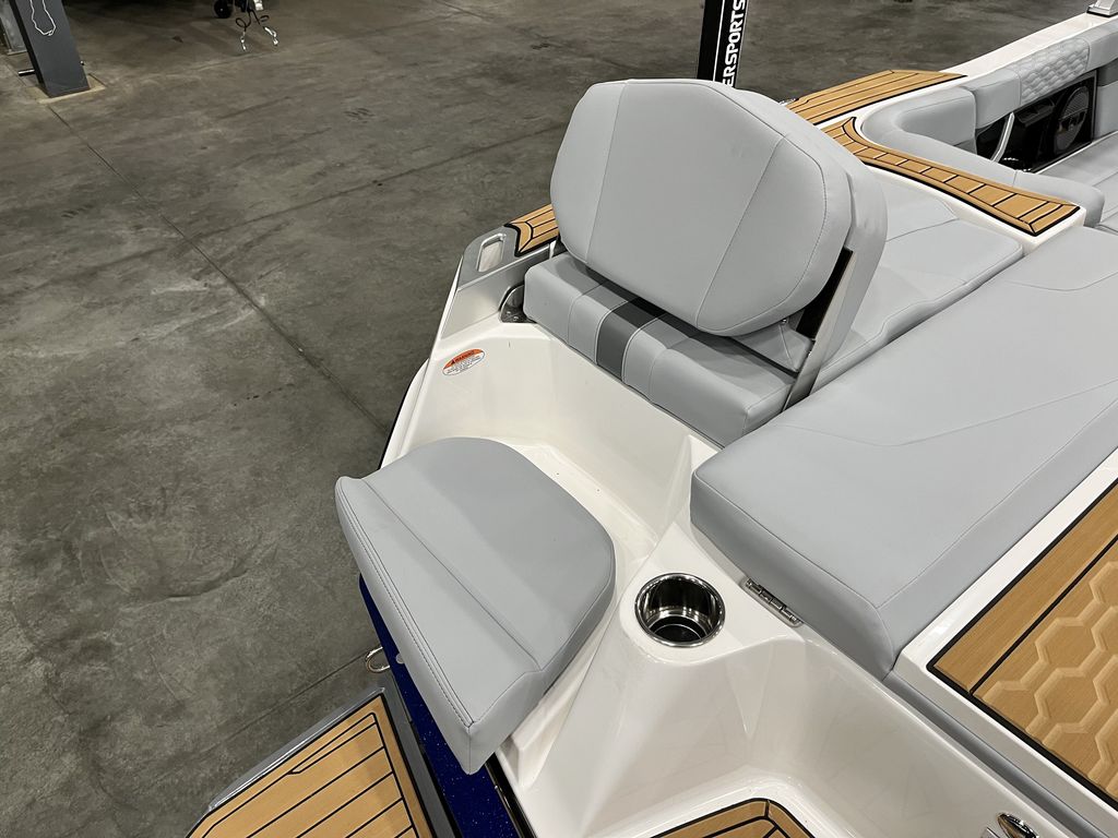 2024 MasterCraft XT25