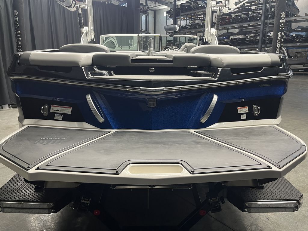 2019 MasterCraft XT23