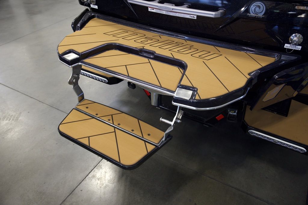 2025 Malibu Boats 23 LSV