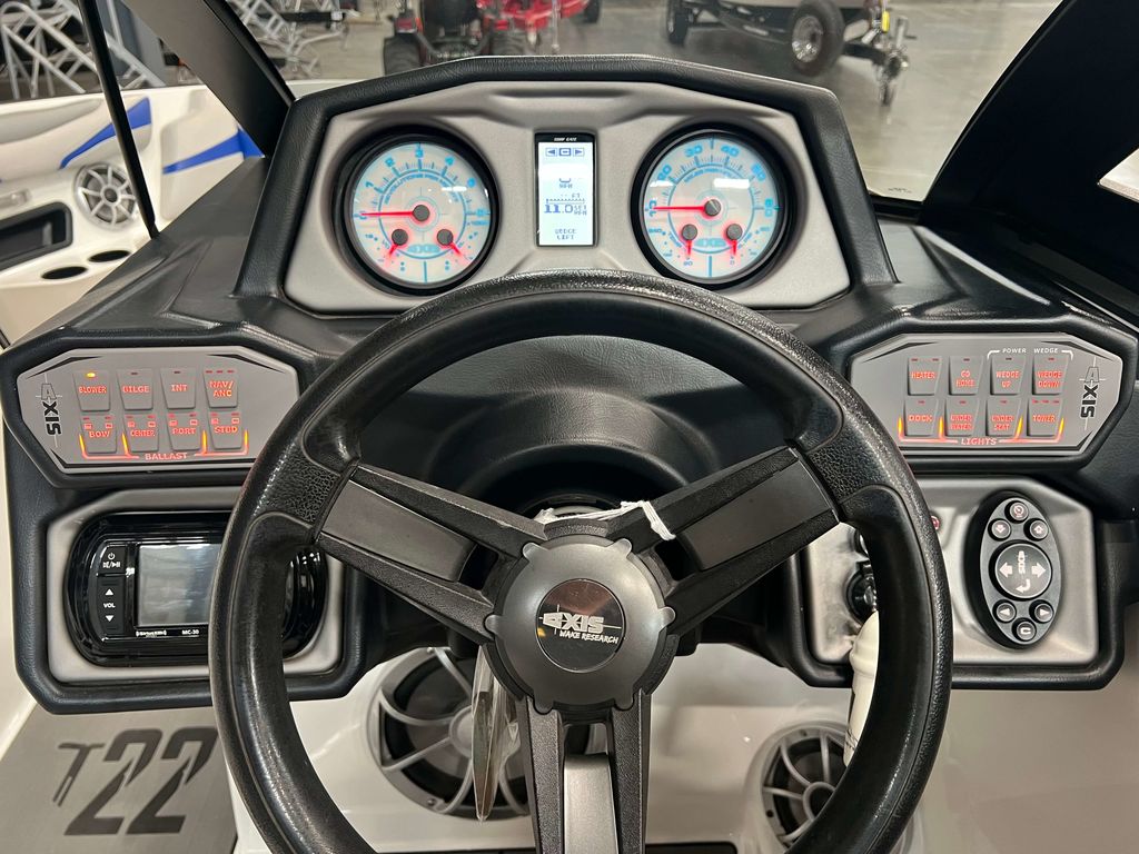 2018 Axis Wake Research T22