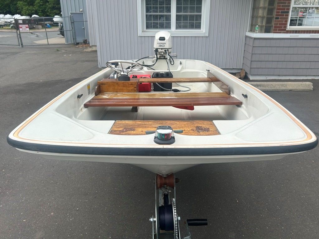 1983 Boston Whaler Sport