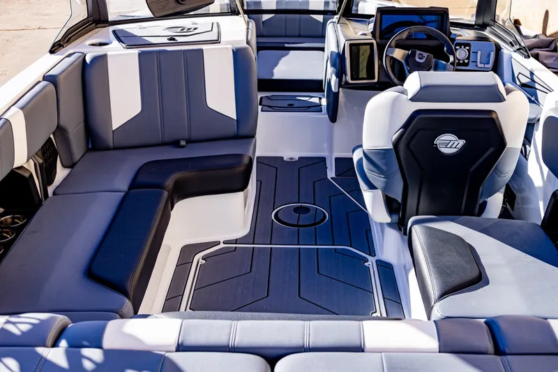 2024 MALIBU 21 LX Icon