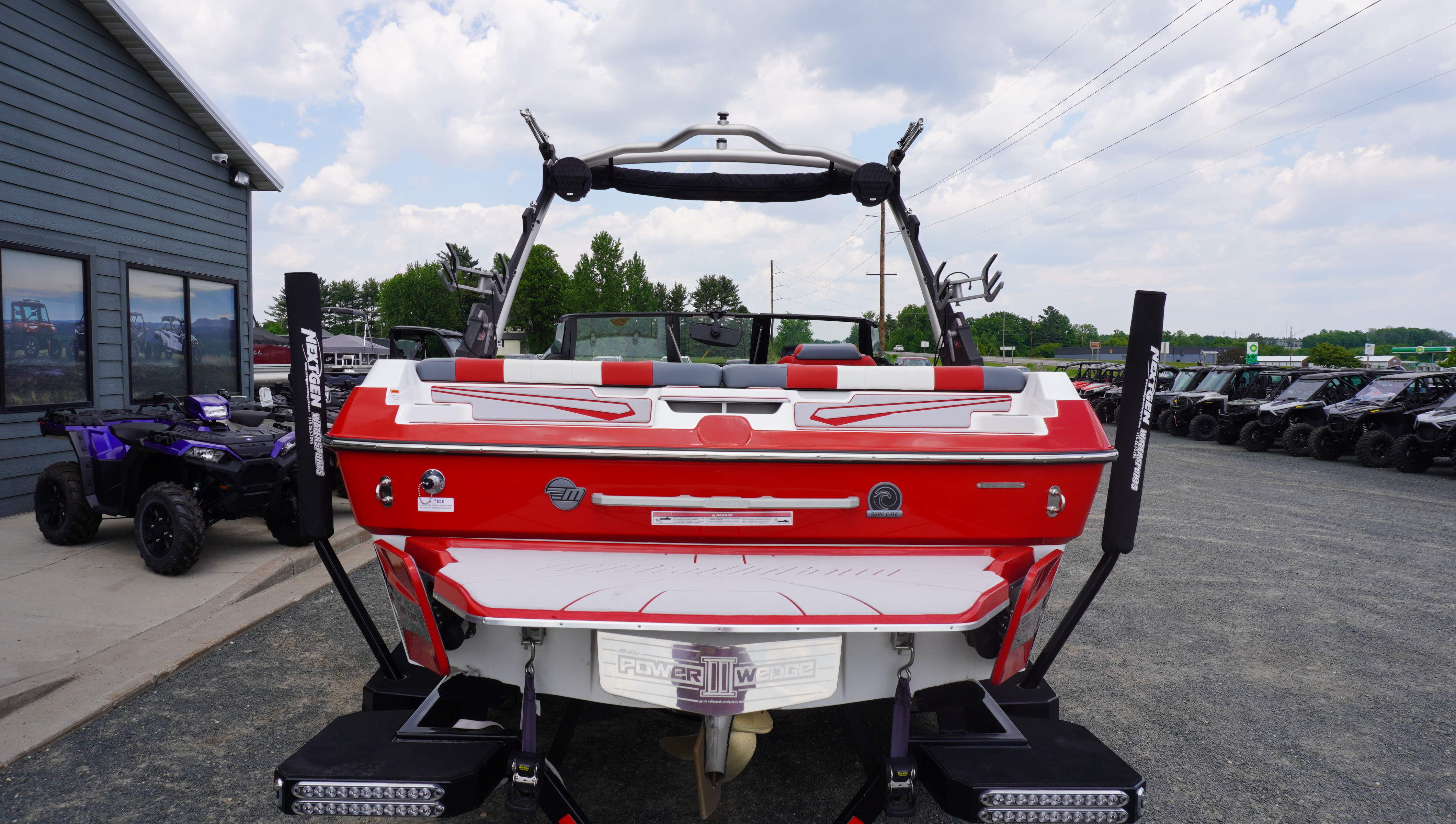 2023 Malibu Boats 21 LX