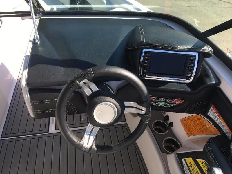 Super Clean 2014 Super Air Nautique 230 Icon