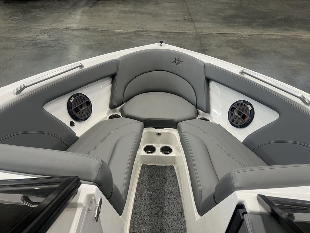 2019 MasterCraft XT23 Icon